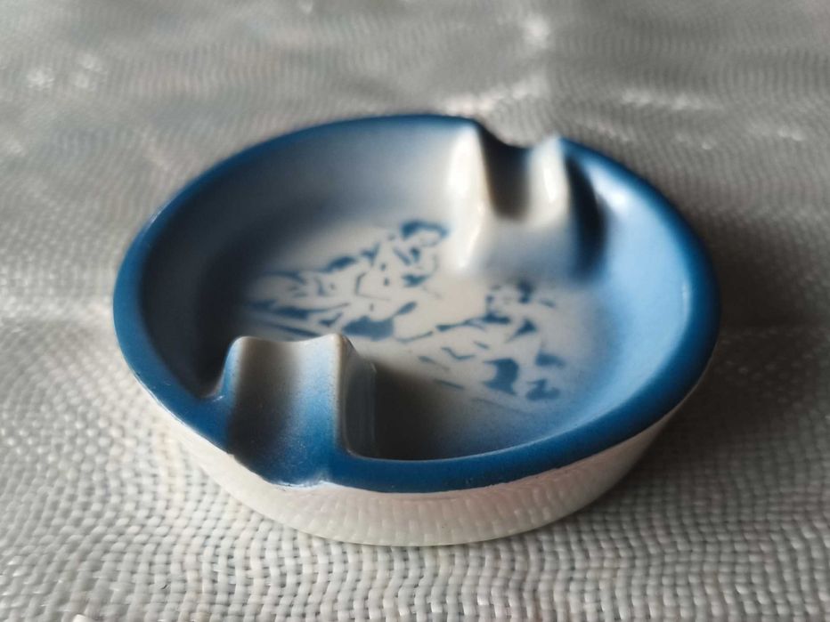 Cinzeiro antigo em louça - Loja Mandarim Porto Electro Cerâmica