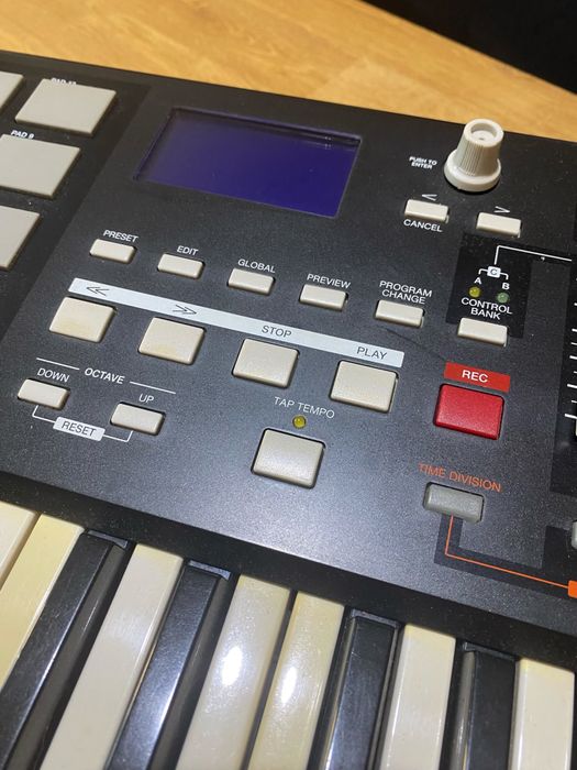 AKAI MPK49 Professional