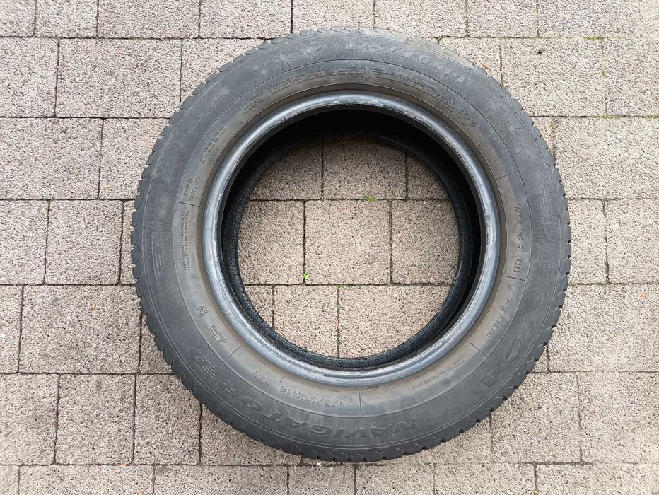 Opony Całoroczne 175/70R14 Dębica Navigator 3