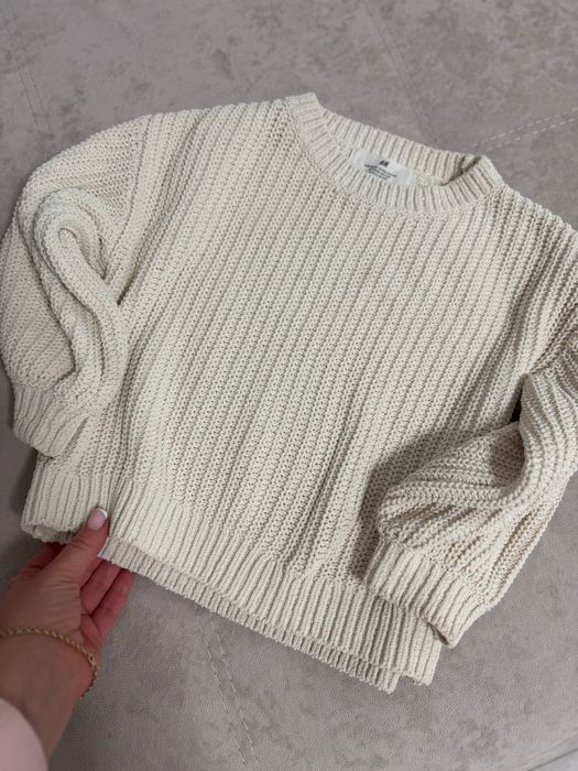 неперевершені светри на дівчинку нові 4-5-6 років