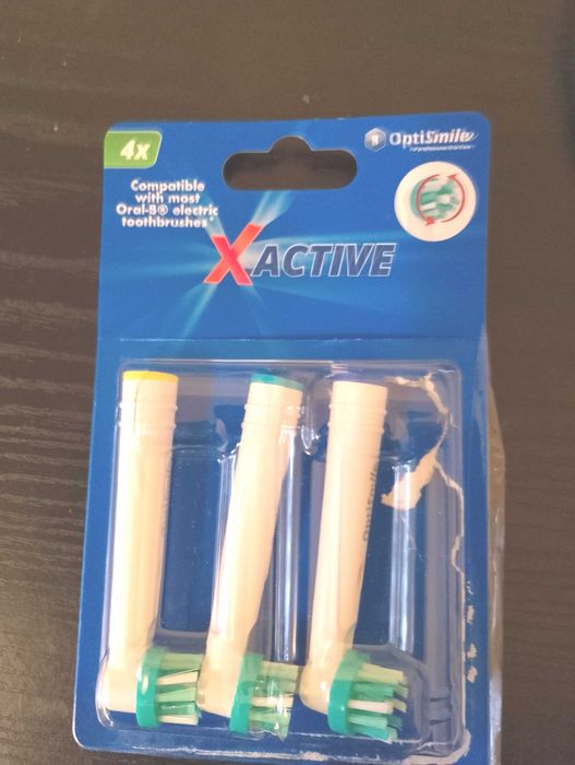 зубная щетка электрическая Oral-B Braun 3 насадки  зарядное устройство