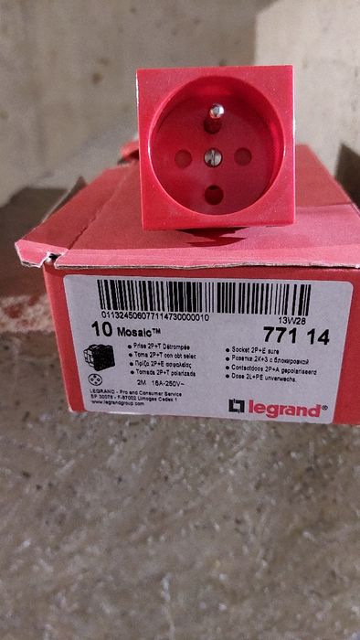 LEGRAND 77114 gniazdo elektryczne pojedyncze 16A DATA Mosaic l