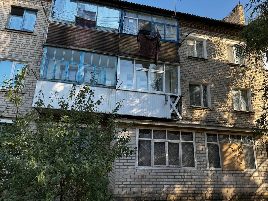 Продам 3-кімнатна квартира з меблями, технікою та автономним опаленням