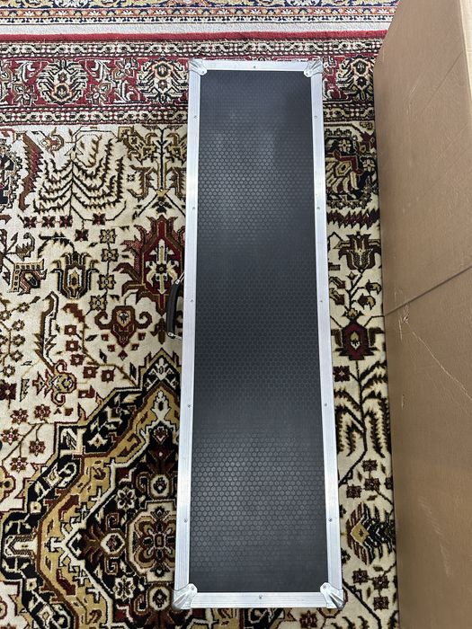 Korg Triton LE76 - Workstation com estojo incluído