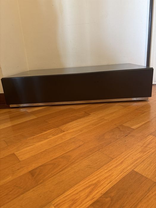 Movel tv e multiusos da bo concept. Em bom estado.