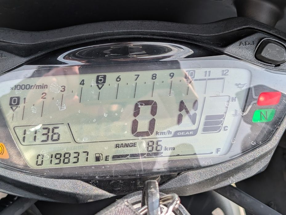 Suzuki SV 650 (naked)
