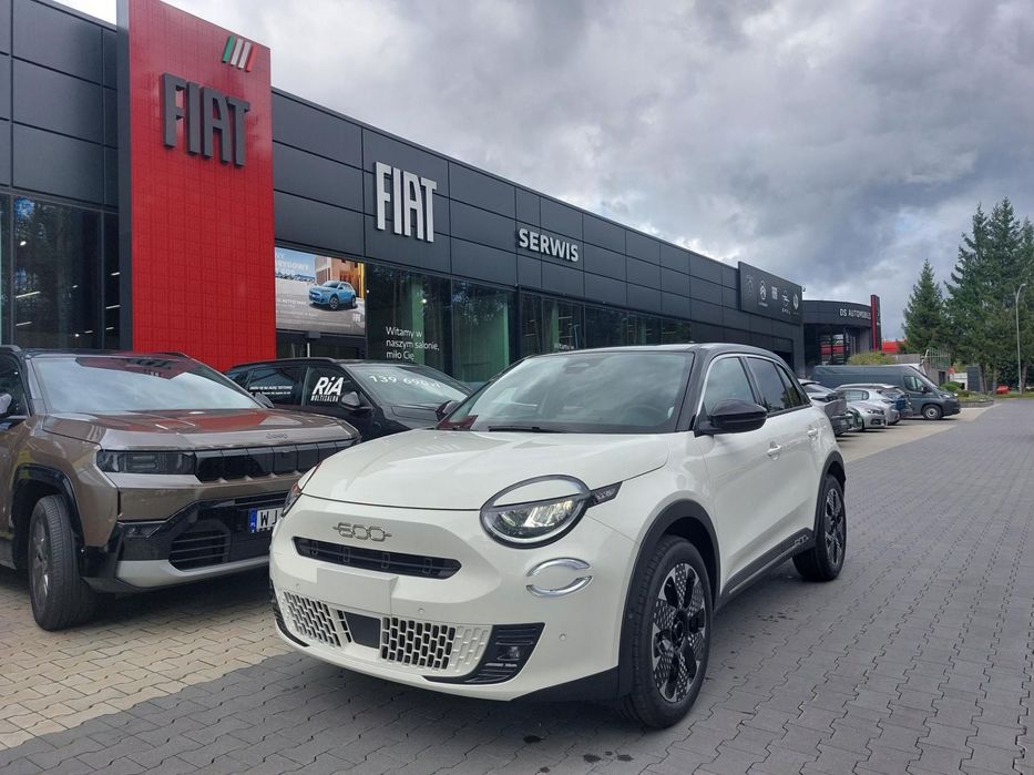 Fiat 600 Fiat 600 Hybrid La Prima 1.2 145 KM