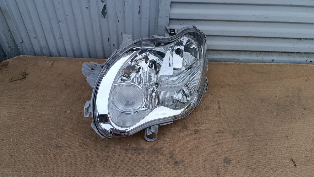 Vendo farol esquerdo de Smart fortwo 450 ano 2002