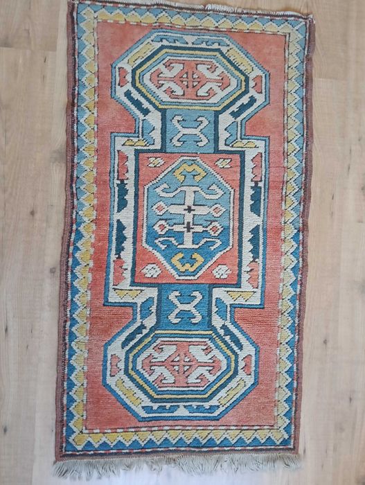 Tapete Persa Artesanal antigo - 120 x 65 cm
