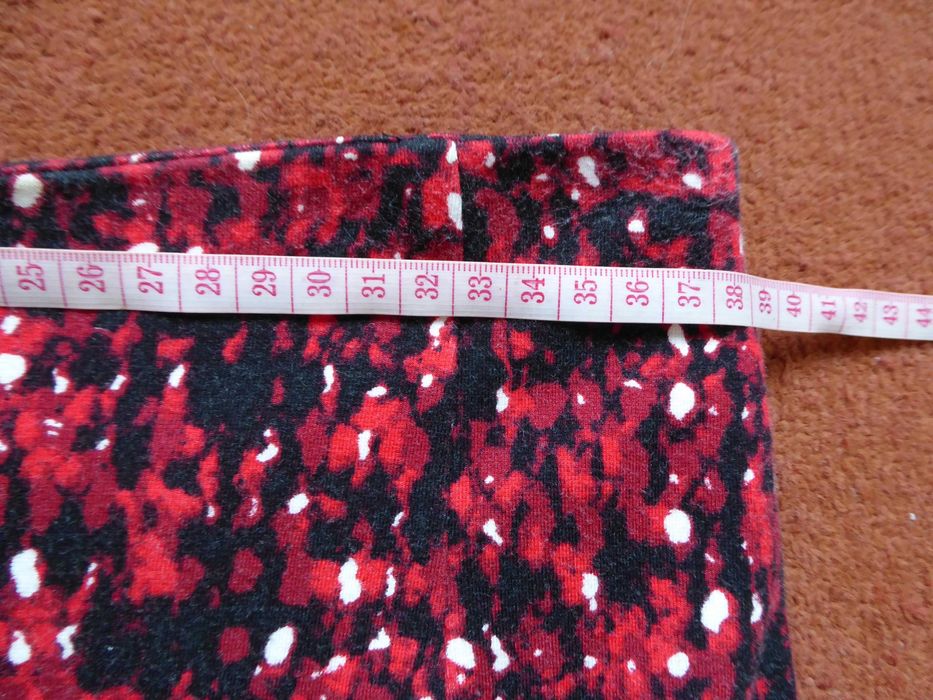 Spódnica ołówkowa z rozcięciem, rozm. 36, Tatuum