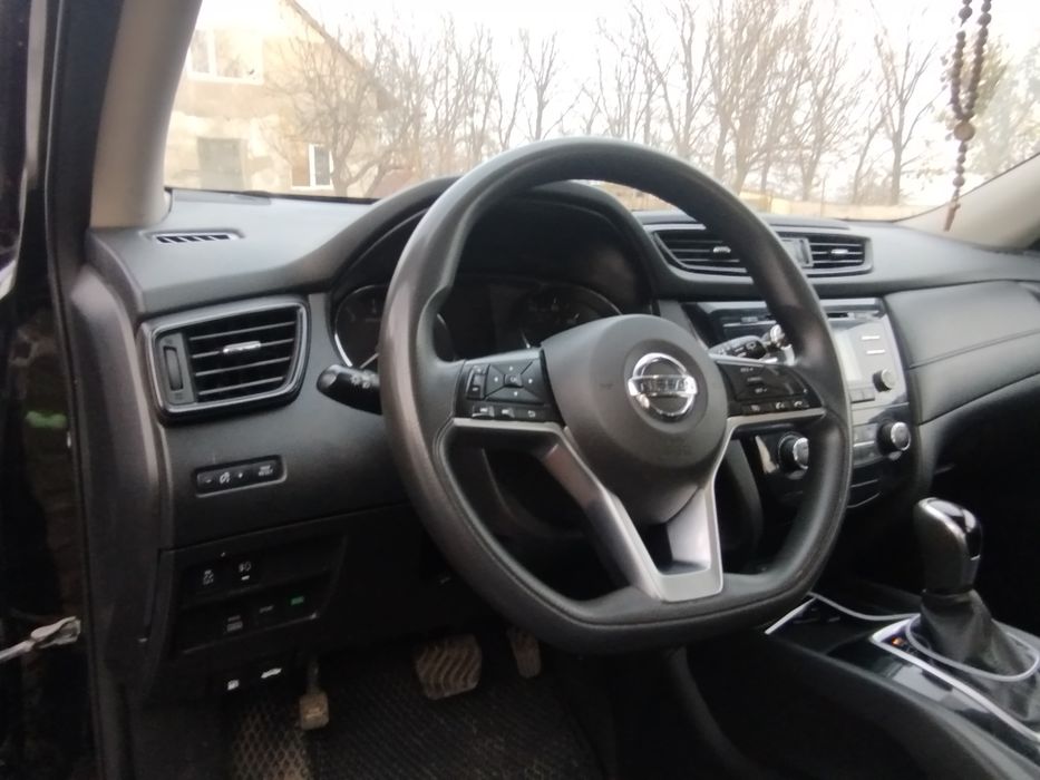 Продам авто Nissan Rogue