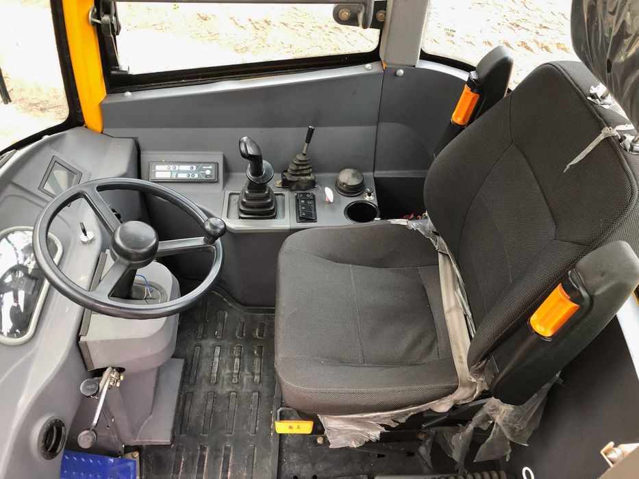 Ładowarka kołowa CTM 930 Silnik 106KM, Tylko 1225h