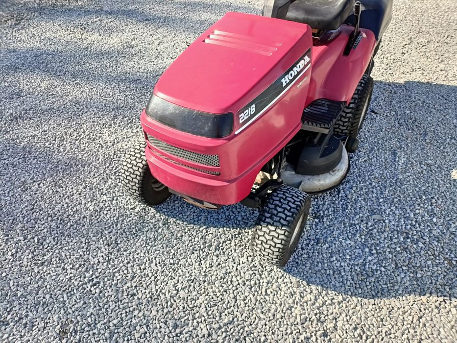Traktorek kosiarka Honda 2218