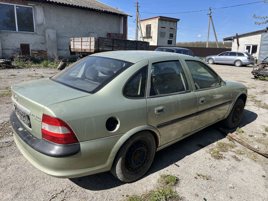 Розбір Опель Opel Vectra 1996р 2.0