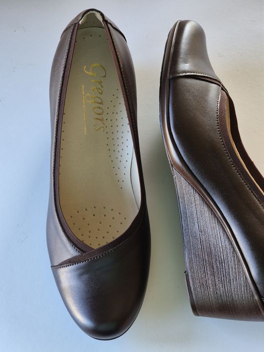 Czółenka na koturnie roz 40