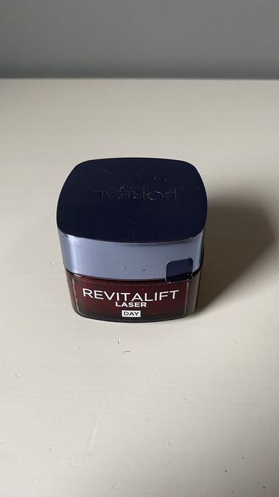Krem anti-age na dzień Głęboka regeneracja loreal revitalift laser