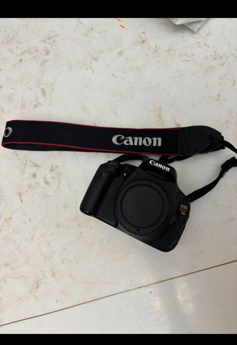 Canon Rebel T3i - 600D