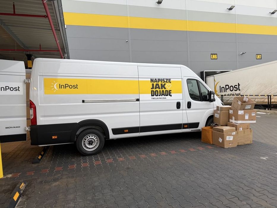 Naklejki na busa INPOST Nowe oklejenie