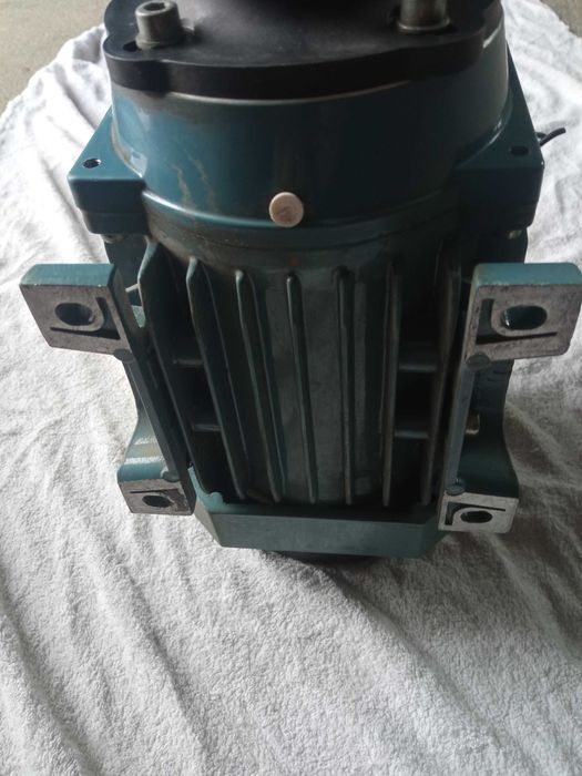 Silnik elektryczny ABB Motors M2VA 71C