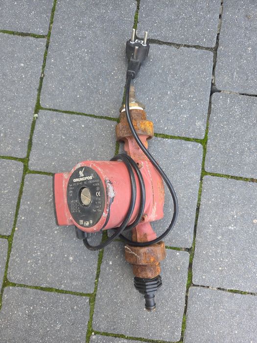 Pompa obiegowa, cyrkulacyjna Grundfos UPS 25 40 180. Sprawna