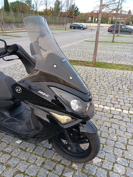 Vendo DAELIM S3 125 de 2012