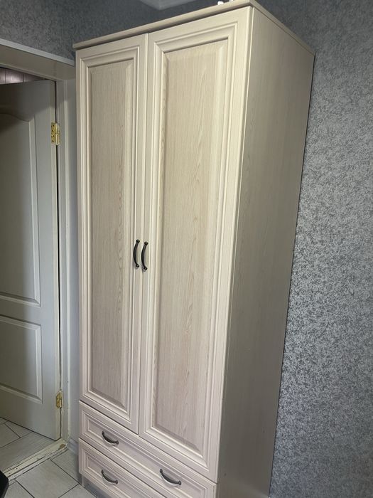 Шкаф (200х80) Идеальное стостояние