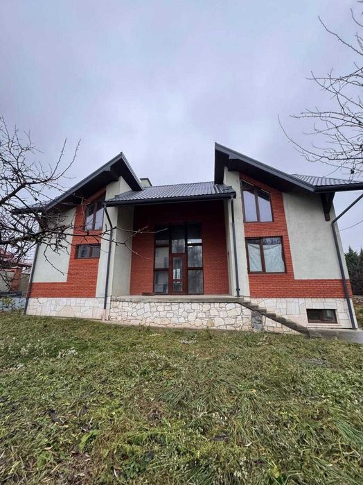 Окремостоячий будинок | Винники 300 м.кв. | Біля лісу