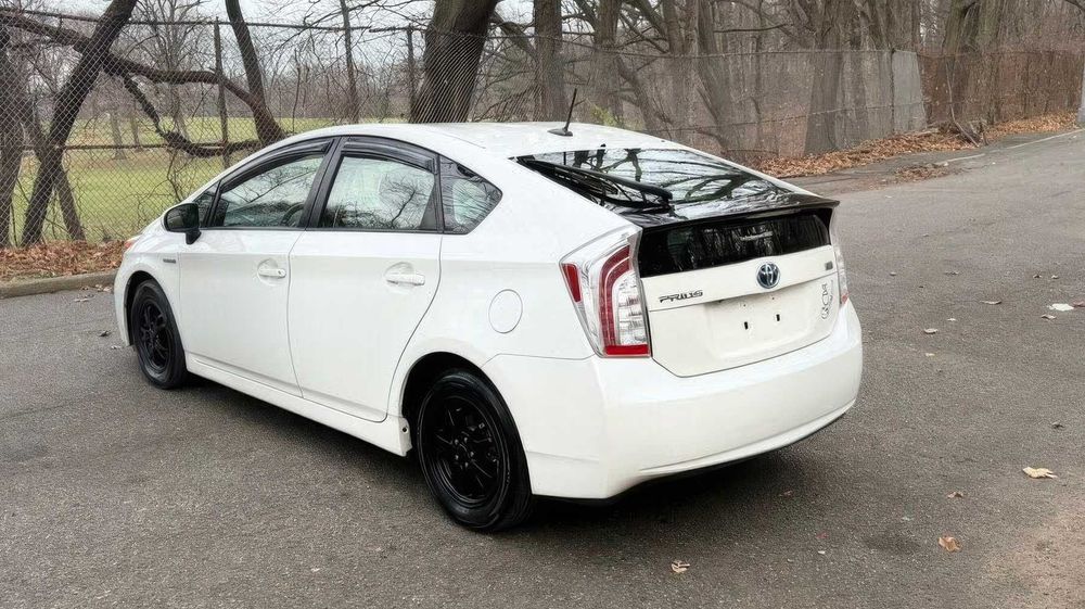 Toyota Prius Persona Series      2015