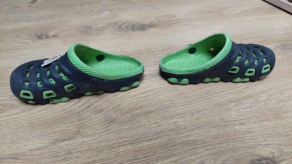 klapki crocsy r. 29 wkł 18 cm dla chłopca