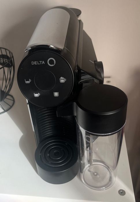 Máquina de Café DELTA Q