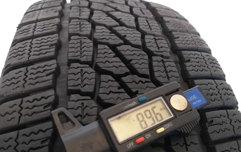 Szt4032F 235/65R16C Firestone VanHawk Winter dot.2323