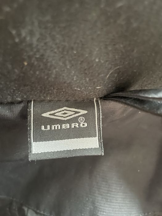 Czarna kurtka Umbro używana L
