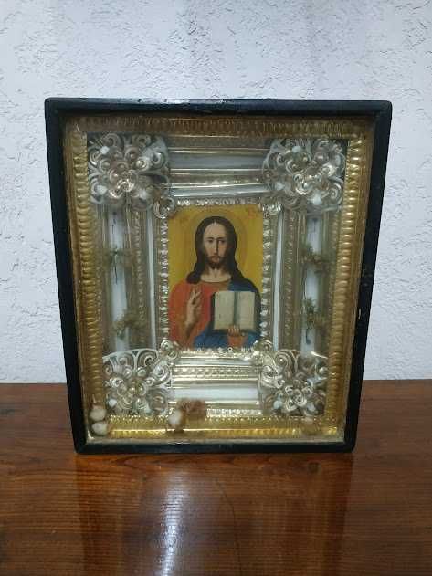 Стародавня ікона написана на дереві 19 століття.