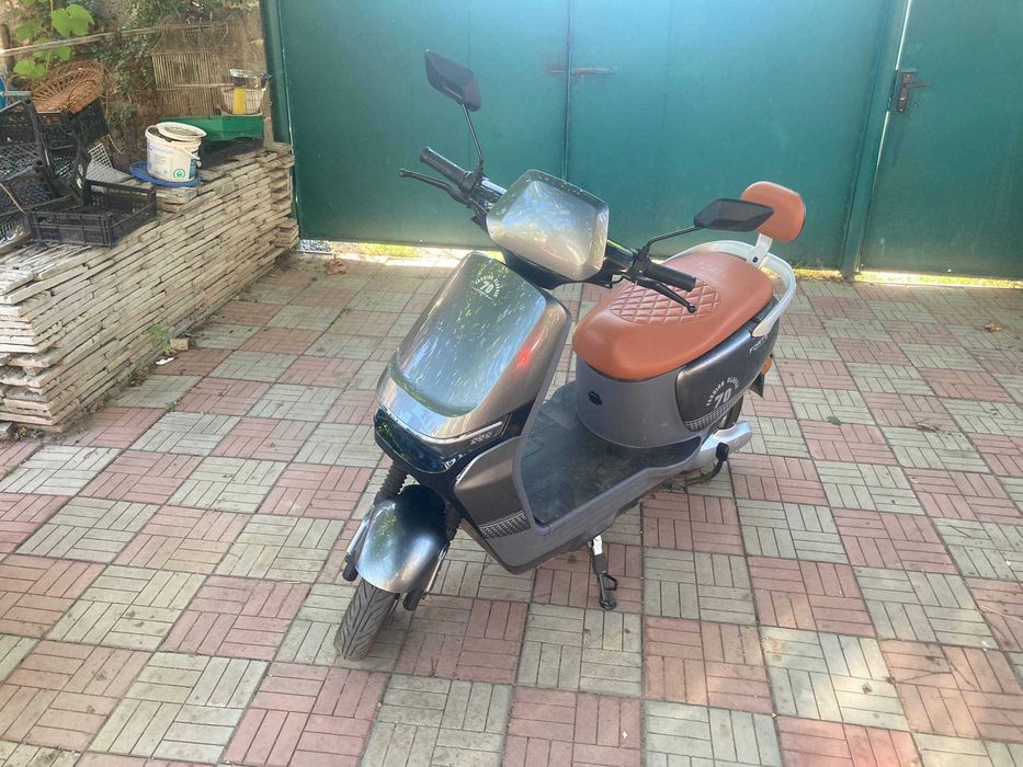 Електроскутер FORTE AIRO 1500 Вт 20A
