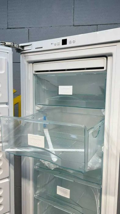 Вбудована морозильна камера Liebherr SIGN 3524