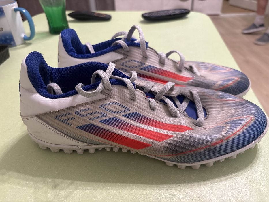 Сороконіжки адідас adidas 42
