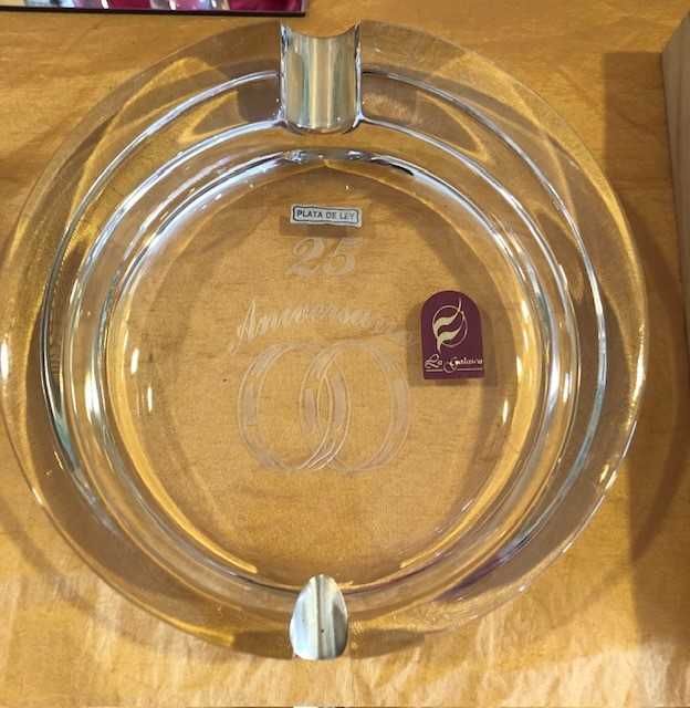 conjunto de artigos em cristal e porcelana - motivos aniversário de casamento - tudo novo c/ 50% desconto
