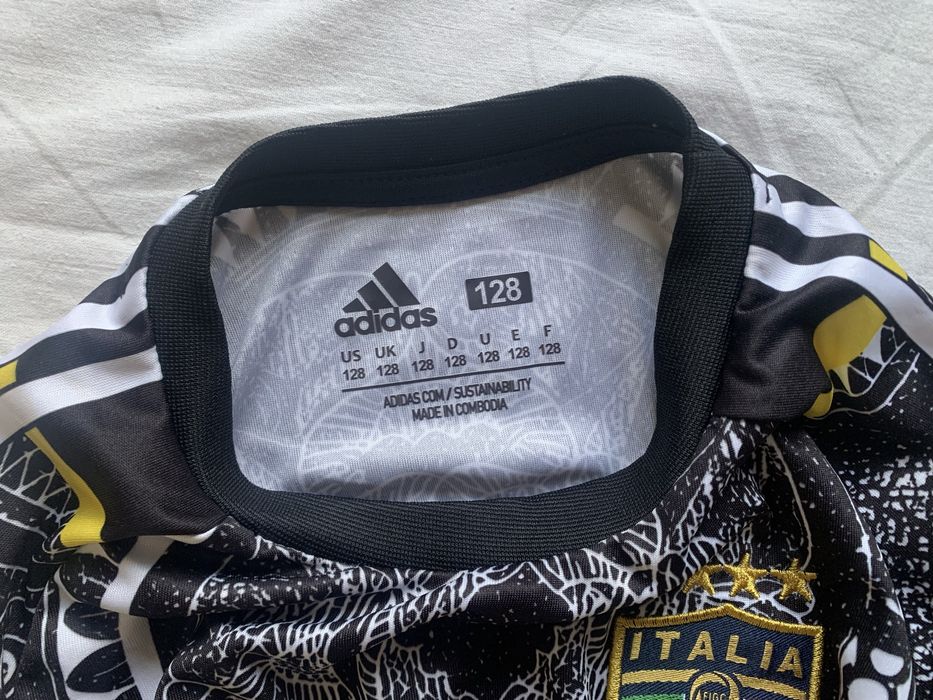 Футболка спортивна Adidas для футболу