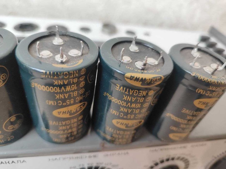 Конденсатор 100000uF 16V   Samwha