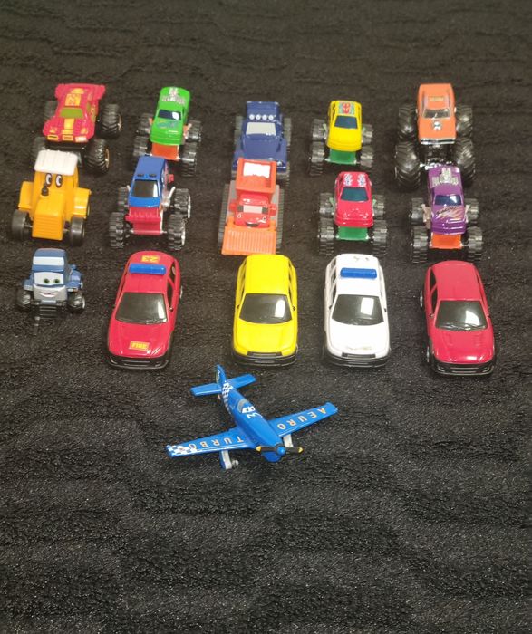 LOTE 55 CARRINHOS •Hot Wheels +Outras Marcas •Usados •Vendo Tudo Junto