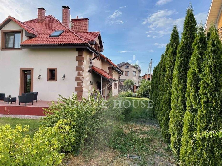 Продаж будинку 270м у лісу Старі Петрівці 15 соток землі перша лінія