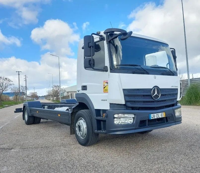 Mercedes Benz 15 toneladas - 1524 Atego