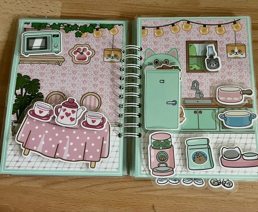 Альбом на липучках Пушина