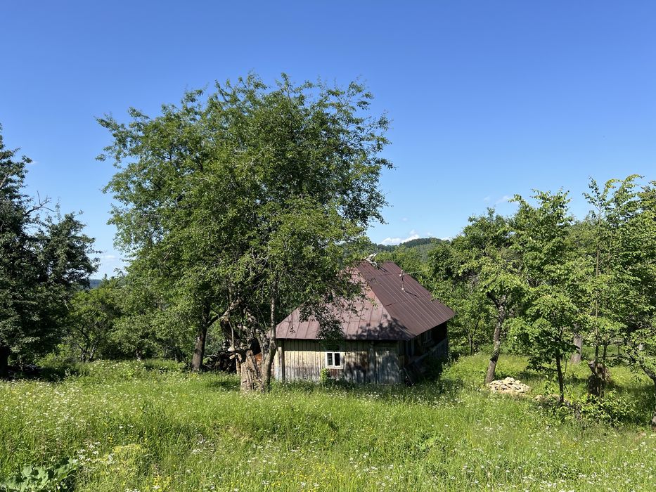 Продам ділянку в горах з гарним краєвидом