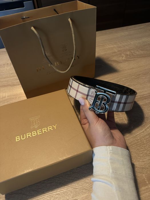 Burberry Reversible Check and Leather TB Belt