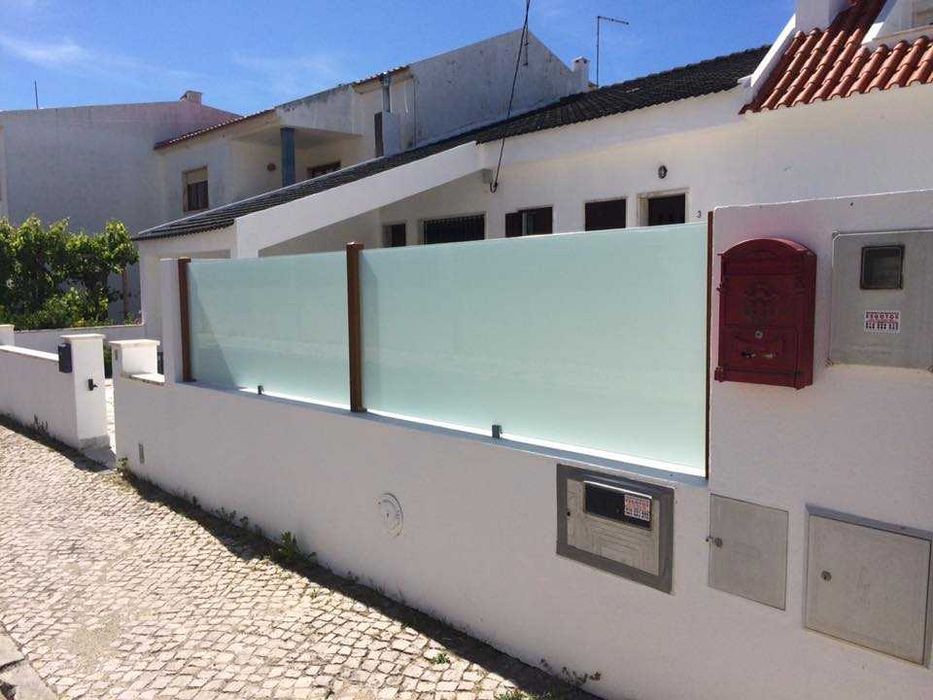 Varanda em vidro guarda corpos e vedações ( todo País )