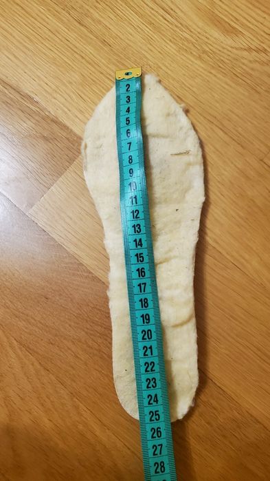 Теплі стильні черевички на танкетці