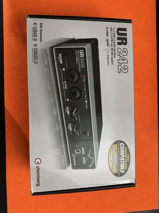 Interface de áudio Steinberg 4x2 USB2.0 UR242 - NOVO