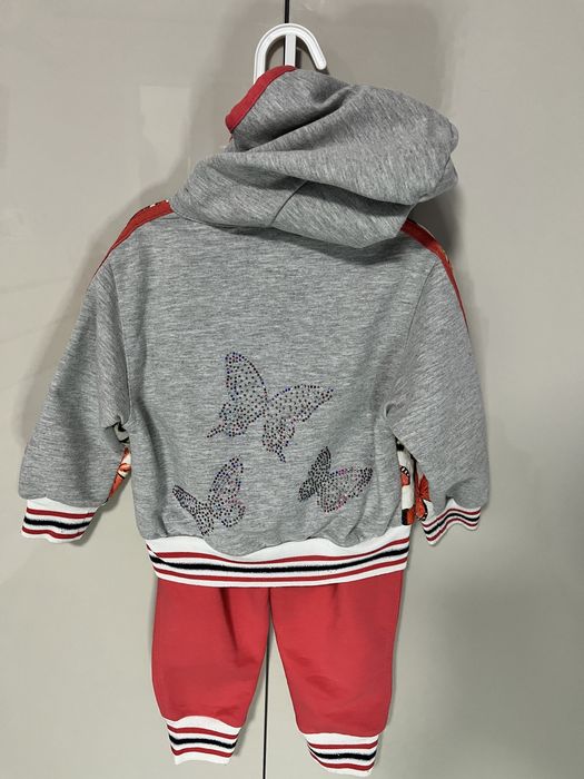 Спортивний костюм для дівчинки з метеликами, розмір 80 см