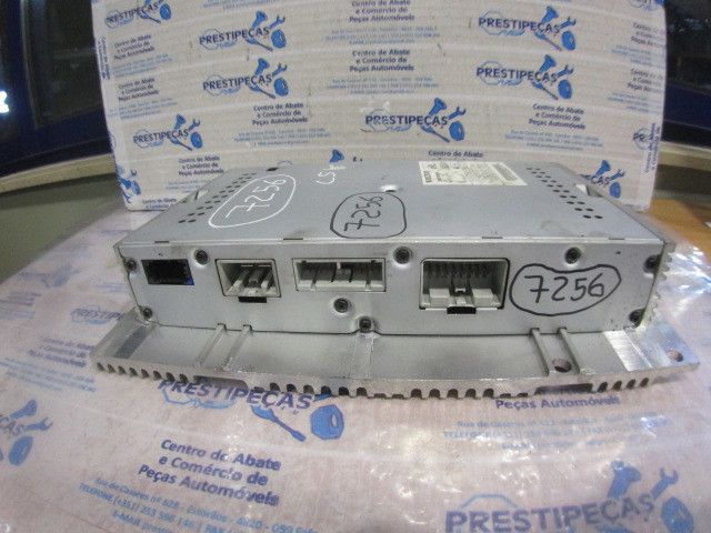 Amplificador de colunas VOLVO V50 (MW)
